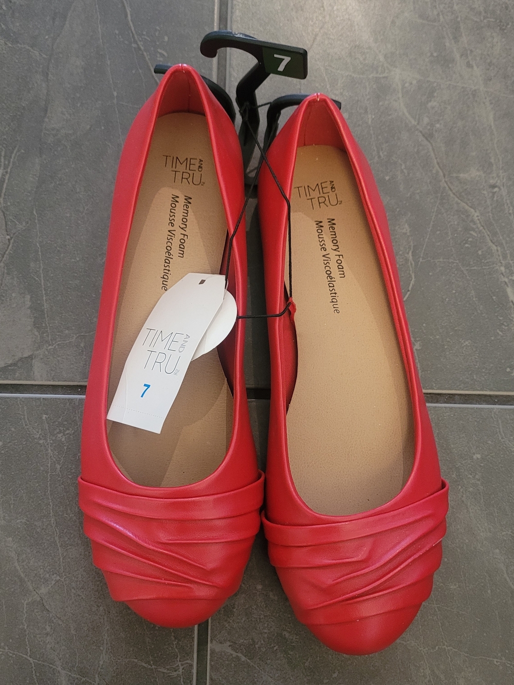 2/20 Time and Tru Red Women's Memory Foam Ballet Flats Size 7